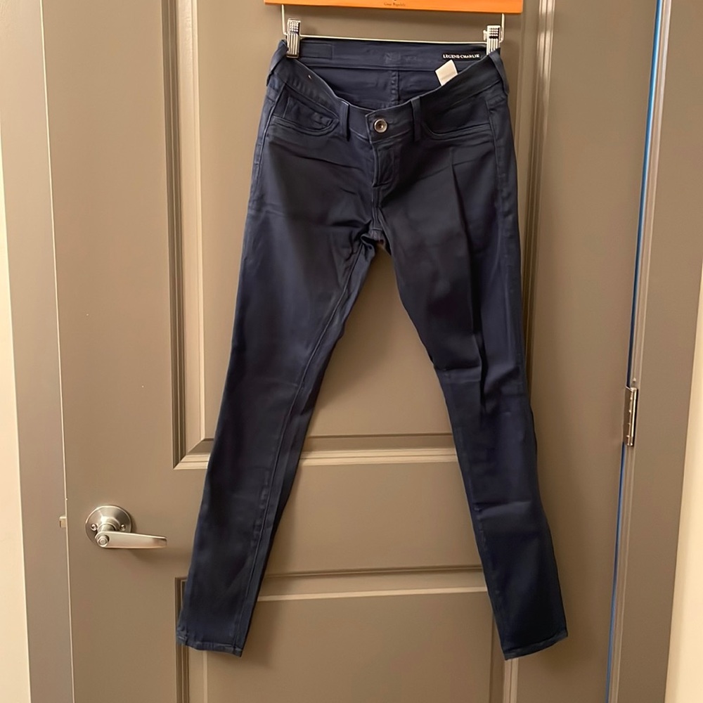 Skinny blue jeans